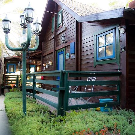 Family Cabin Menahemya Bagian luar foto