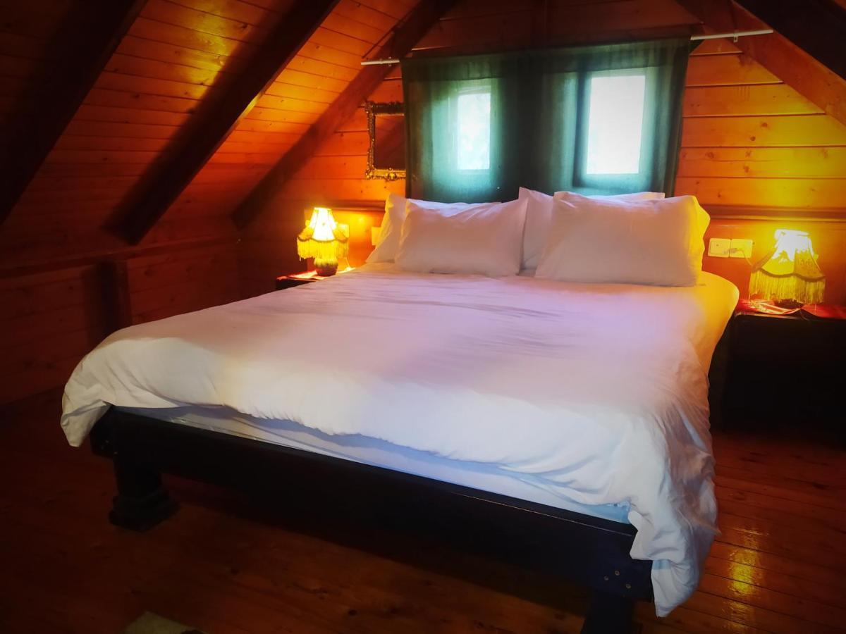 Family Cabin Menahemya Bagian luar foto